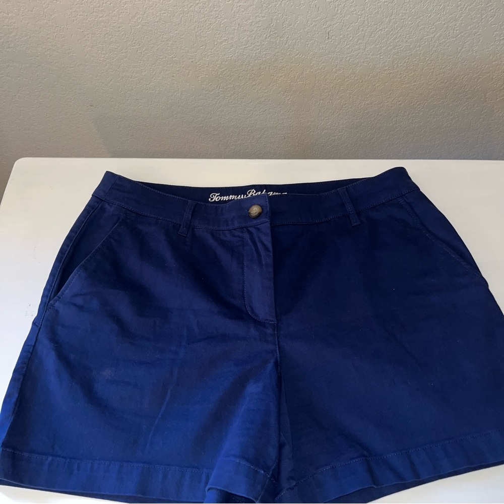 NWOT Woman’s Tommy Bahama 5” Shorts 
Size 12 - Picture 5 of 8